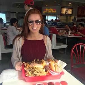 Meet your Posher, Moira